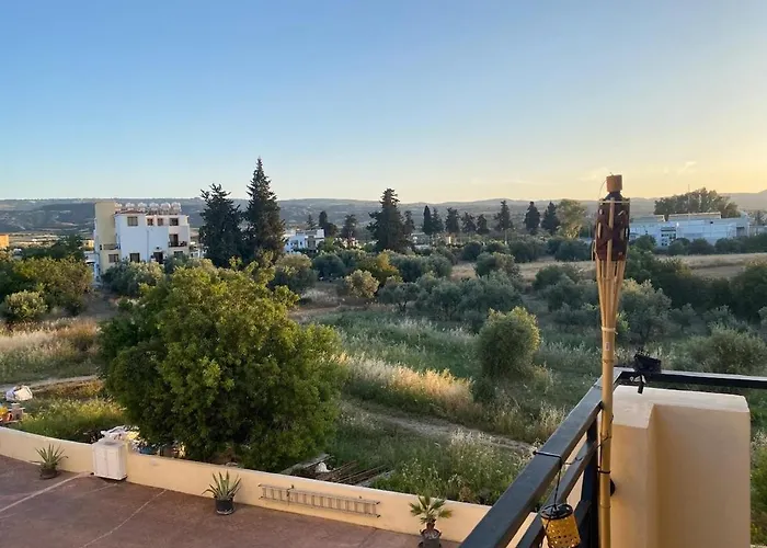 Poolside Escape - Apartament Polis